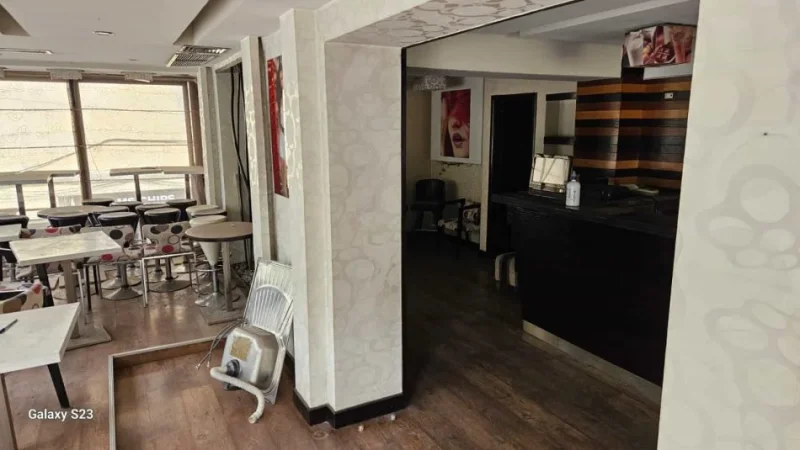 Tirane, jepet me qera lokal Kati 2, 200 m² 1.000 € (sheshi willson)