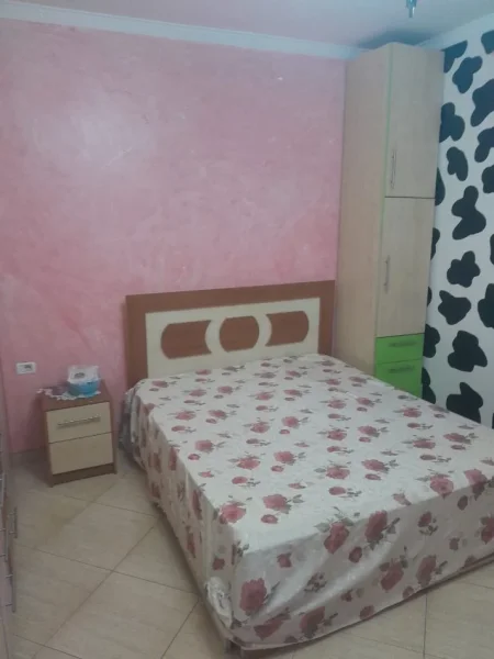 Tirane, shitet shtepi 3+1 Kati 1, 250 m² 197.000 € (shkoze)