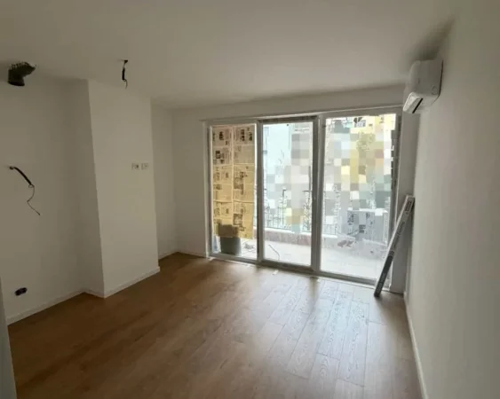 Tirane, jepet me qera zyre Kati 1, 48 m² 700 € (Rruga Islam Alla)