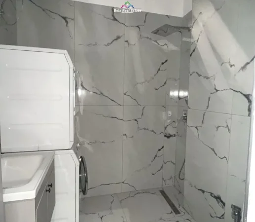 Tirane, jepet me qera garsonier 1+1 Kati 1, 50 m² 600 € (Rruga e Barrikadave)