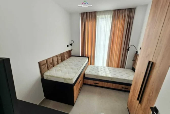 Tirane, jepet me qera apartament 2+1 Kati 2, 100 m² 1.300 € (Liqeni i thate)
