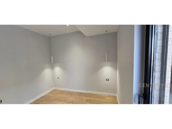 Tirane, shitet apartament 1+1 Kati 1, 76 m² 137.000 € (Kodra e Diellit)