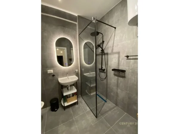 Tirane, shitet apartament 2+1 Kati 6, 97 m² 242.000 € (Farmacia 10)