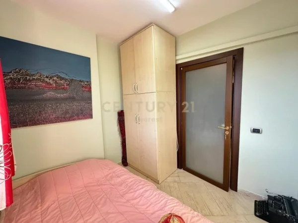 Tirane, jepet me qera apartament 2+1 Kati 11, 106 m² 800 € (Rruga e Elbassanit, Prane Lion Park) !!!!!!!