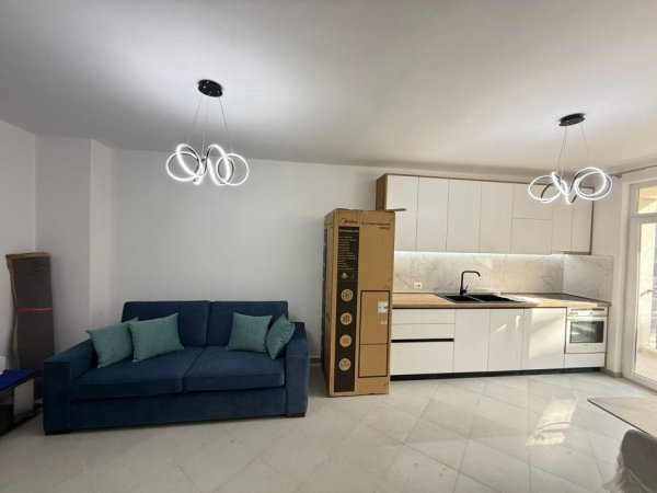 Tirane, jepet me qera apartament 1+1 Kati 1, 52 m² 510 € (RRuga e Dibres)
