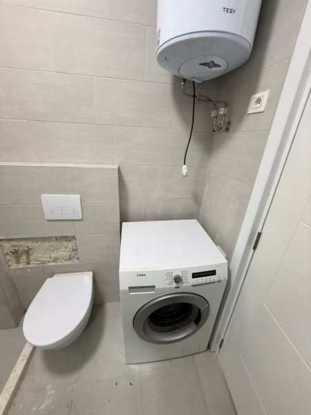 Tirane, jepet me qera apartament 1+1 Kati 1, 52 m² 510 € (RRuga e Dibres)