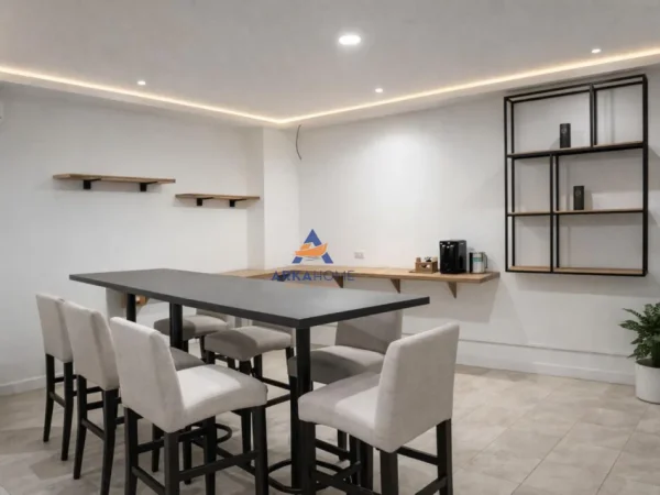 Tirane, jepet me qera zyre Kati 9, 371 m² 3.000 € 