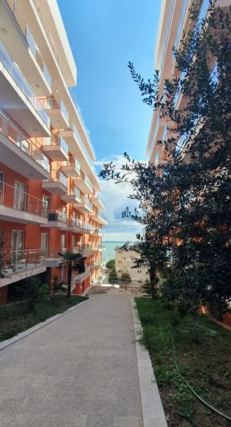 Tirane, shitet apartament 1+1 , 69 m² 117.000 € 