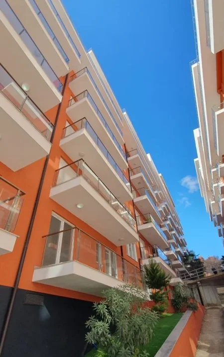 Tirane, shitet apartament 1+1 , 69 m² 117.000 € 