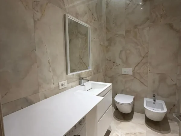 Tirane, shitet apartament , 170 m² 489.000 € 