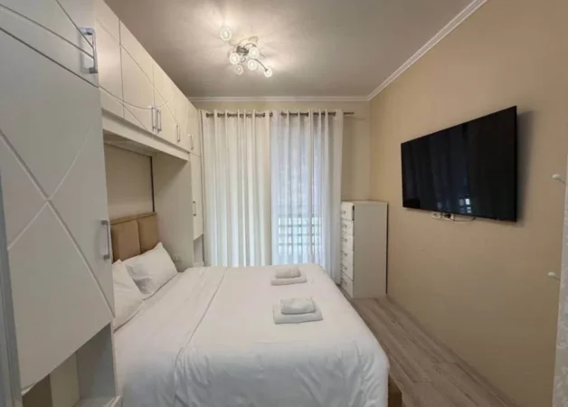 Tirane, jepet me qera apartament 2+1 , 90 m² 1.100 € 