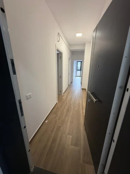 Tirane, jepet me qera apartament 2+1 Kati 8, 82 m² 520 € (rruga dibres)