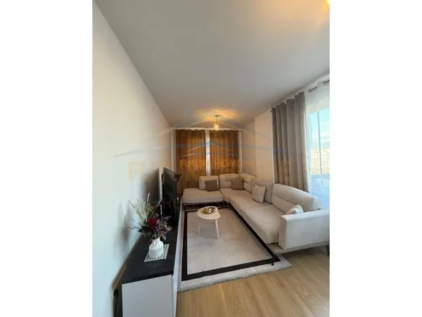 Tirane, shitet apartament 1+1 Kati 8, 71 m² 123.000 € (Kompleksi Faratari , Unaza e Re)