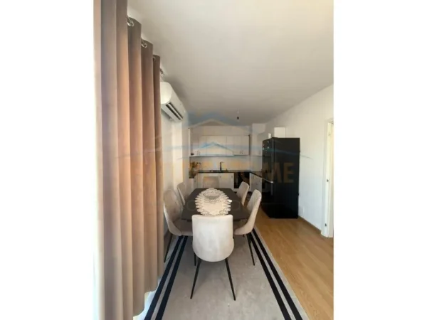 Tirane, shitet apartament 1+1 Kati 8, 71 m² 123.000 € (Kompleksi Faratari , Unaza e Re)