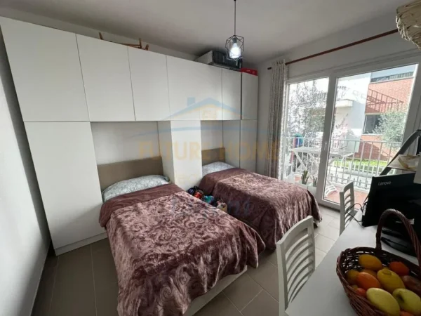 Tirane, shitet apartament 2+1+Ballkon Kati 0, 92 m² 140.000 € (Unaza e Re)