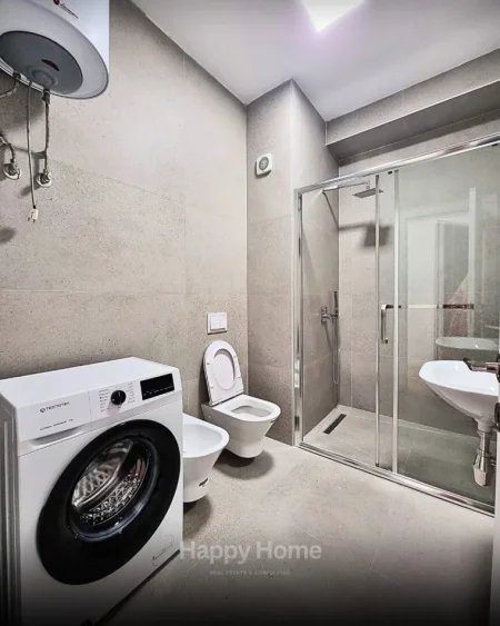 Tirane, jepet me qera apartament 2+1+Ballkon , 750 € 