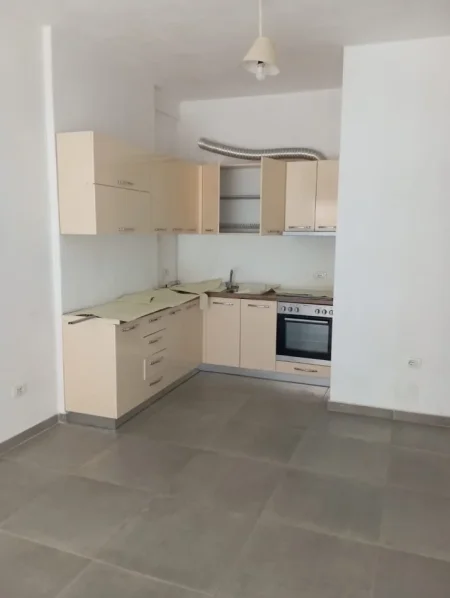 Tirane, jepet me qera 2+1+Aneks+Ballkon Kati 4, 101 m² 500 € (Rruga dervish luzha)