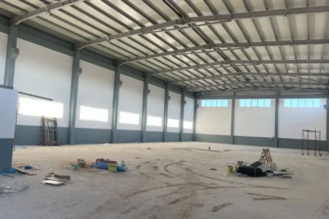 Tirane, jepet me qera magazine , 1.065 m² 4.000 € 