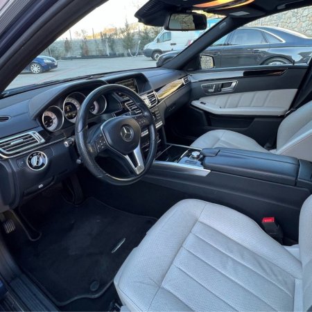 Tirane, shes makine Mercedes Benz | E-Class 250 Bluetec 4 Matic Nafte, blu e errët automatik Klima 199.000 km 14.000 €