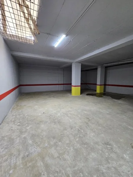 Tirane, jepet me qera ambjent biznesi Kati 0, 540 m² 3000 € (Bathore)