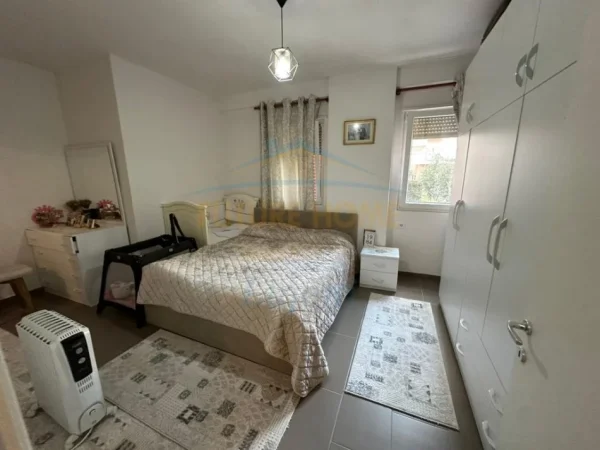 Tirane, shitet apartament 2+1+Ballkon Kati 0, 92 m² 140.000 € (Unaza e Re)