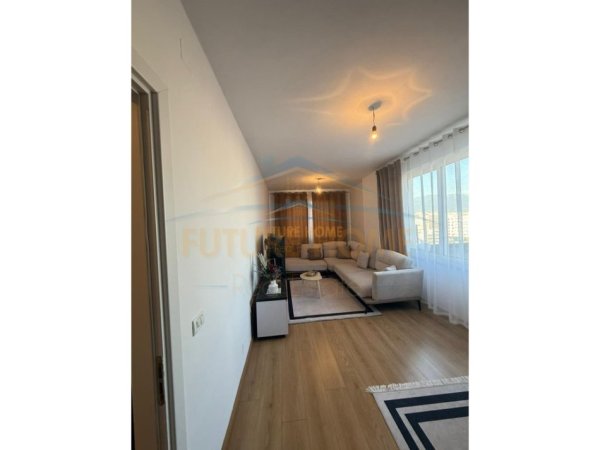 Tirane, shitet apartament Kati 8, 65 m² 123.000 € 
