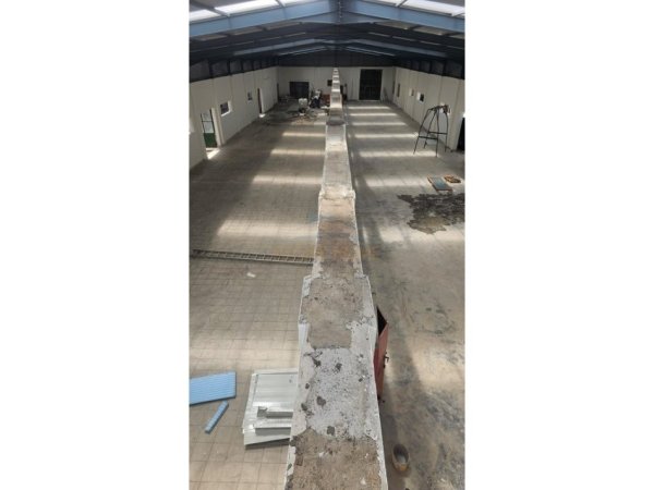 Tirane, jepet me qera Kati 0, 978 m² 3.000 €