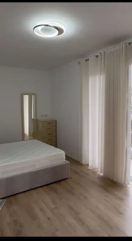 Tirane, jepet me qera apartament 2+1+Ballkon Kati 2, 96 m² 450 € (Univers City Apartament 2+1 Per Qera Totalisht I Mobiluar I Pabanuar Me Pare)