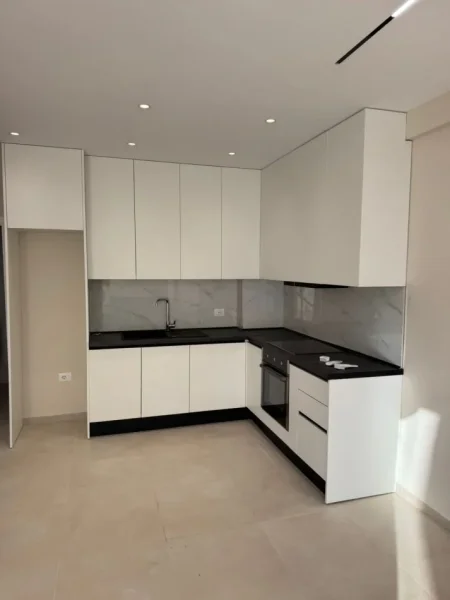 Tirane, jepet me qera apartament 1+1+Post Parkimi, Kati 3, 65 m² 500 € (Tek 5 Maj, Pas Concord Center, Tirane)