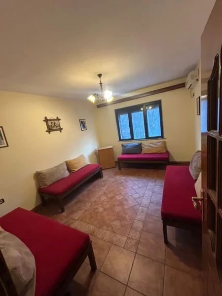 Tirane, jepet me qera apartament 2+1 Kati 5, 85 m² 700 € (Tek ish-Adidas, Myslym Shyri, Tirane.)