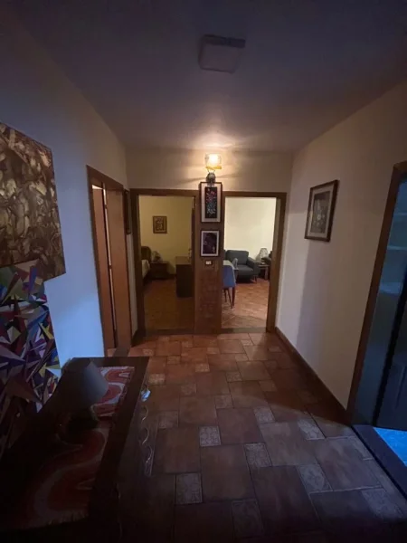 Tirane, jepet me qera apartament 2+1 Kati 5, 85 m² 700 € (Tek ish-Adidas, Myslym Shyri, Tirane.)