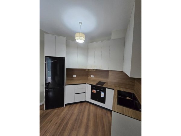 Tirane, jepet me qera apartament 1+1 Kati 9, 60 m² 600 € 