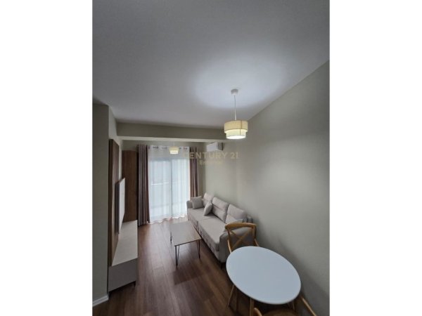 Tirane, jepet me qera apartament 1+1 Kati 9, 60 m² 600 € 