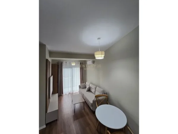 Tirane, jepet me qera apartament 1+1 Kati 9, 60 m² 600 € 