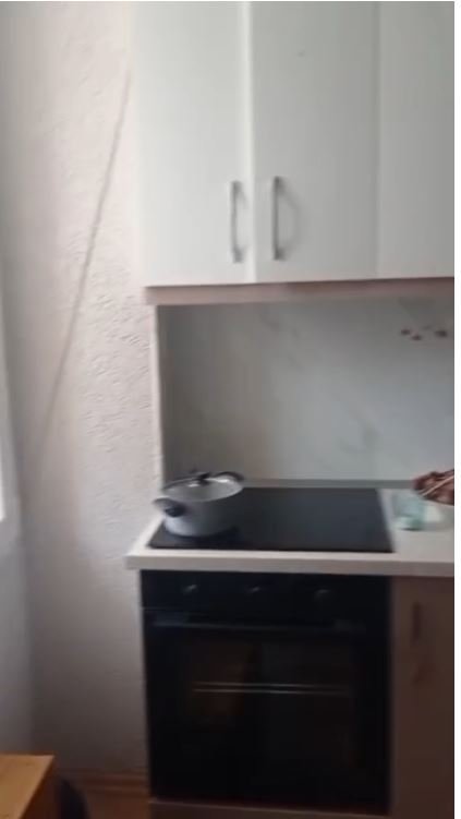 Jepet Garsoniere me Qira ne Xhamllik,   300 €uro