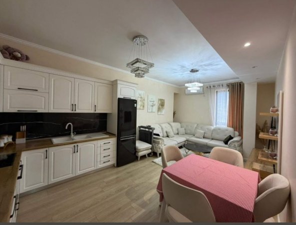 Tirane, jepet me qera apartament 2+1 Kati 5, 82 m² 135.000 € 