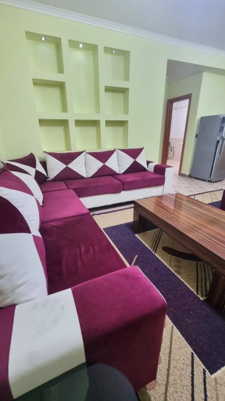 Jepet me Qira Apartament 1+1 tek  Rruga e Durrësit