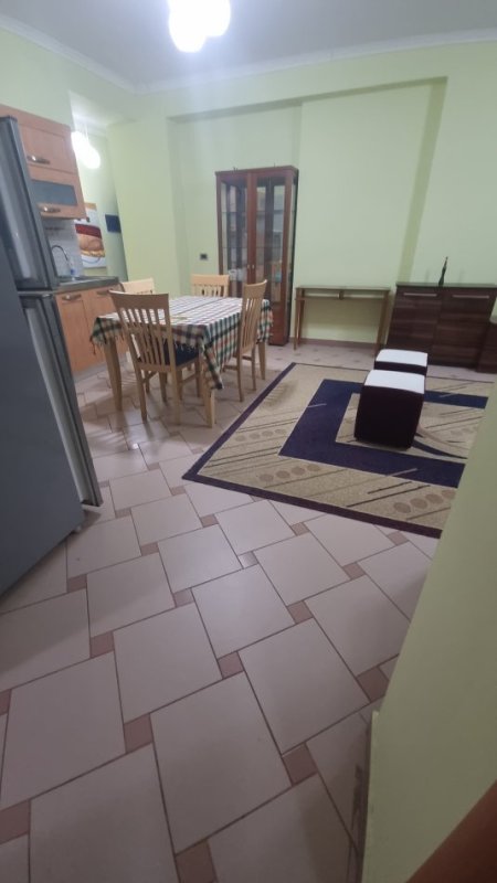 Jepet me Qira Apartament 1+1 tek  Rruga e Durrësit