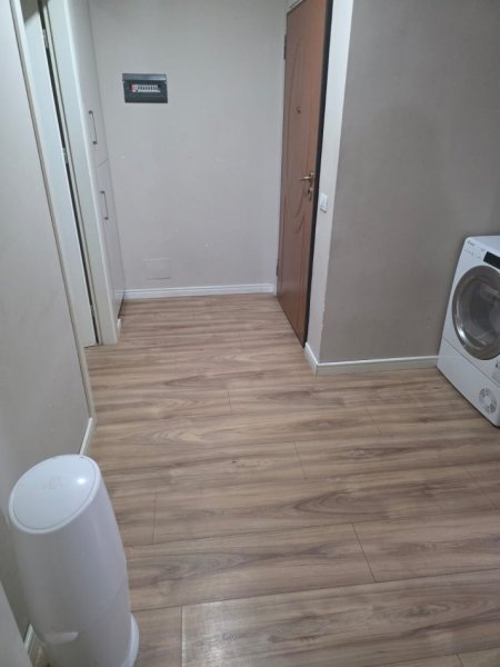 Tirane, jepet me qera apartament 2+1 Kati 2, 90 m² 400 € (Rruga Rrapo Hekali)