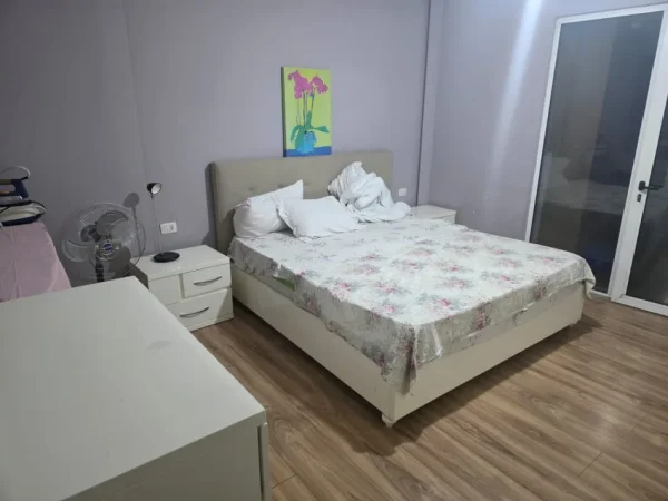 Tirane, jepet me qera apartament 2+1 Kati 2, 90 m² 400 € (Rruga Rrapo Hekali)