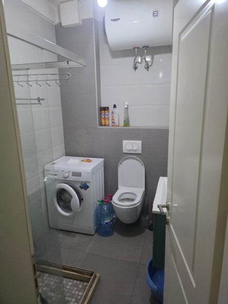 Tirane, jepet me qera apartament 2+1 Kati 2, 90 m² 400 € (Rruga Rrapo Hekali)
