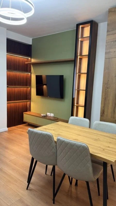 Tirane, jepet me qera apartament 1+1 Kati 4, 60 m² 750 € (Kristali)