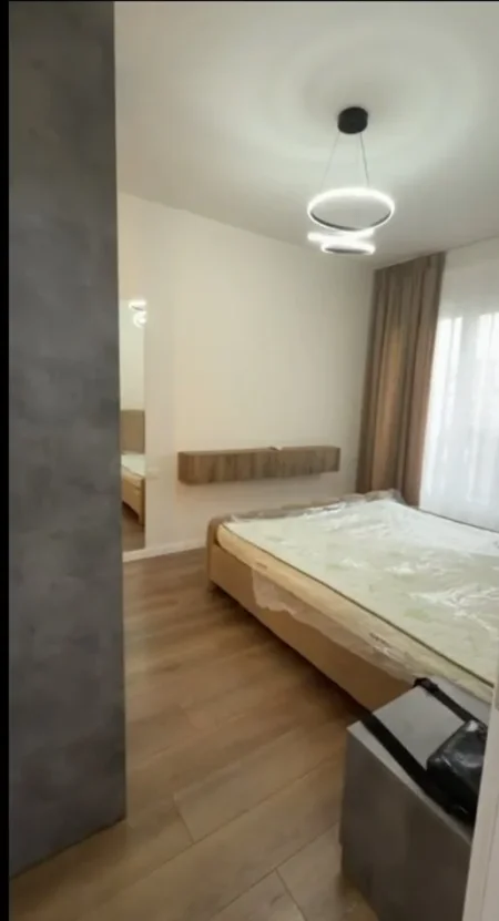 Tirane, jepet me qera apartament 1+1 Kati 4, 60 m² 750 € (Kristali)