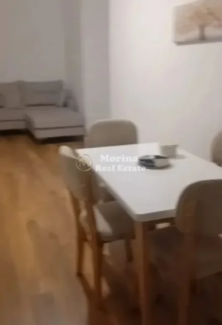 Tirane, jepet me qera apartament 2+1 Kati 6, 75 m² 370 € (Fresku)