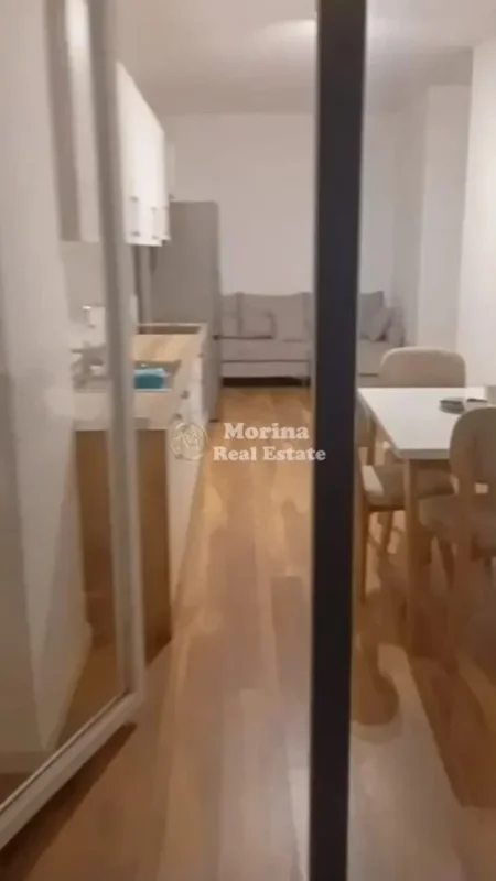 Tirane, jepet me qera apartament 2+1 Kati 6, 75 m² 370 € (Fresku)