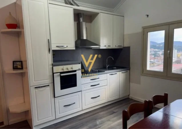 Tirane, jepet me qera apartament 2+1+Ballkon Kati 3, 80 m² 510 € (RRUGA PJETER BUDI)