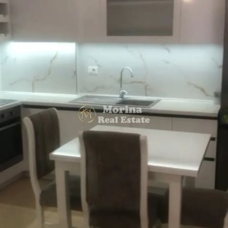 Tirane, jepet me qera apartament 2+1 Kati 3, 100 m² 650 € (Bulevardi i Ri)