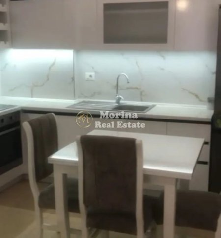 Tirane, jepet me qera apartament 2+1 Kati 3, 100 m² 650 € (Bulevardi i Ri)