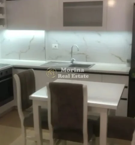 Tirane, jepet me qera apartament 2+1 Kati 3, 100 m² 650 € (Bulevardi i Ri)