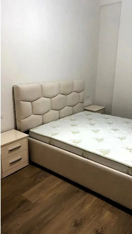 Tirane, jepet me qera apartament 1+1 Kati 1, 60 m² 650 € (Shkolla e Kuqe)